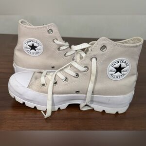 Converse Chuck Taylor All Star High Seasonal Lugged - size 8